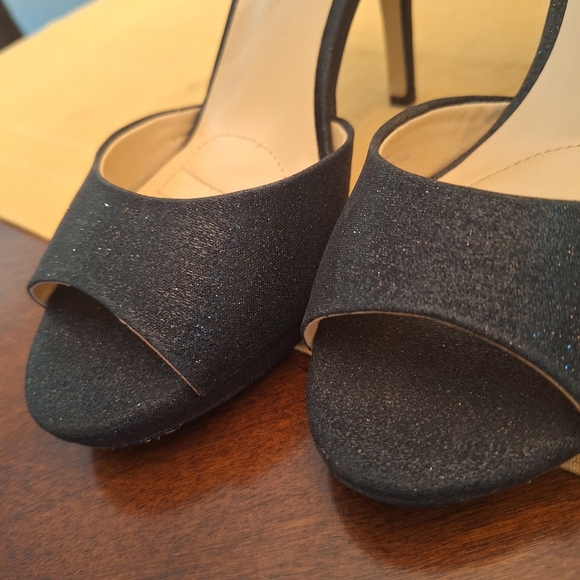 Badgley Mischka Embellished Women's Black Heels Sz 7 - Picture 5 of 16